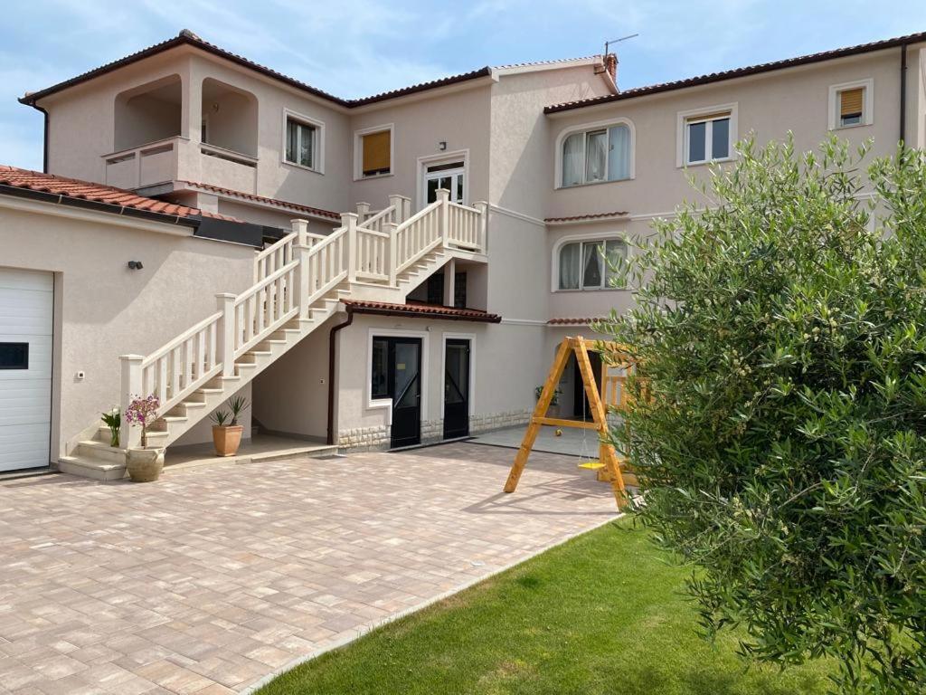 Mare Amor Rab Palit Exterior photo